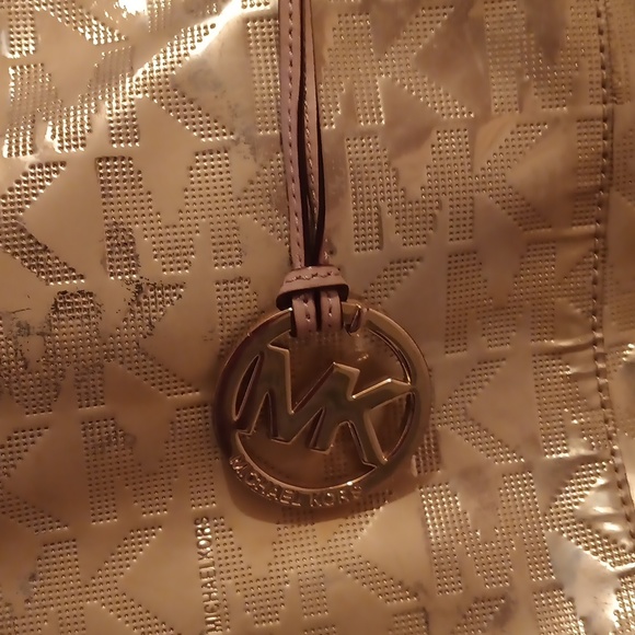 Michael Kors - Picture 2 of 4